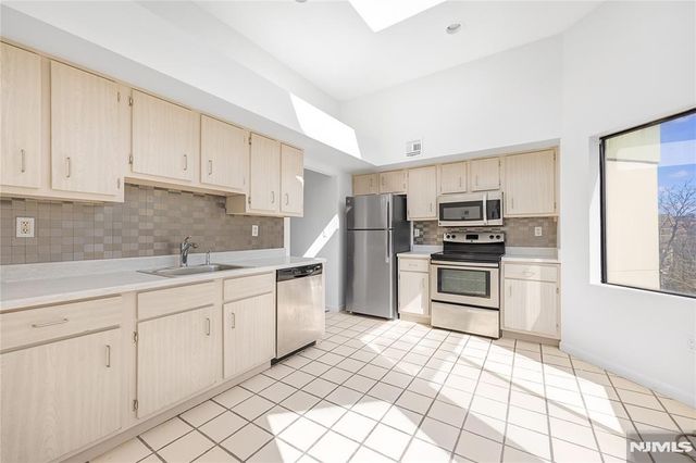 850 Main Street 303, Hackensack, NJ 07601