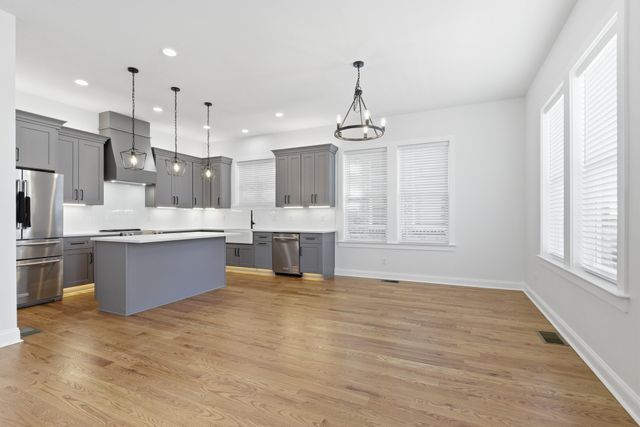 2312 18th Ave, N, Nashville, TN 37208