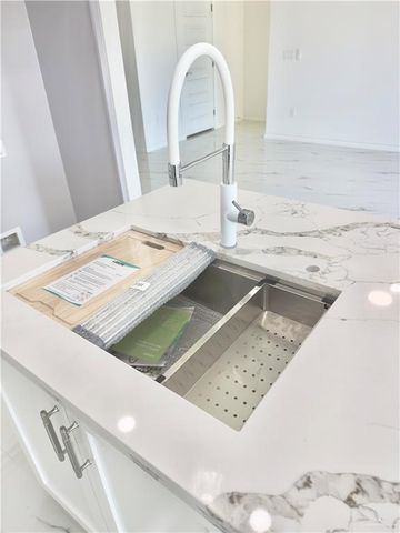 2317 N Woody Street, Edinburg, TX 78541