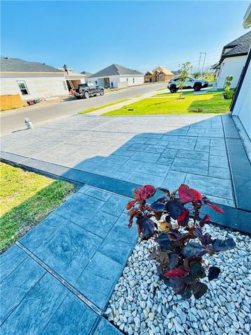 2317 N Woody Street, Edinburg, TX 78541