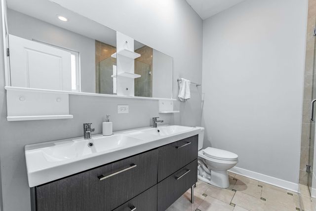 7930 W Grand Avenue 3W, Elmwood Park, IL 60707