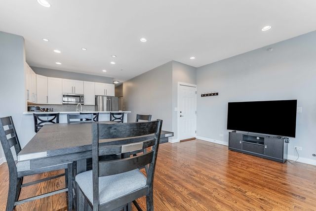 7930 W Grand Avenue 3W, Elmwood Park, IL 60707