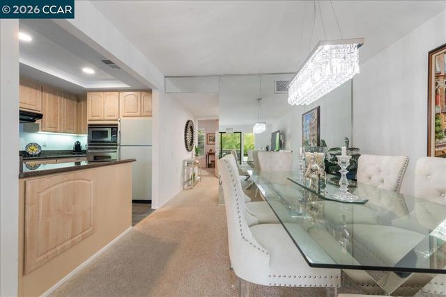 1317 Canyonwood Ct 4, Walnut Creek, CA 94595