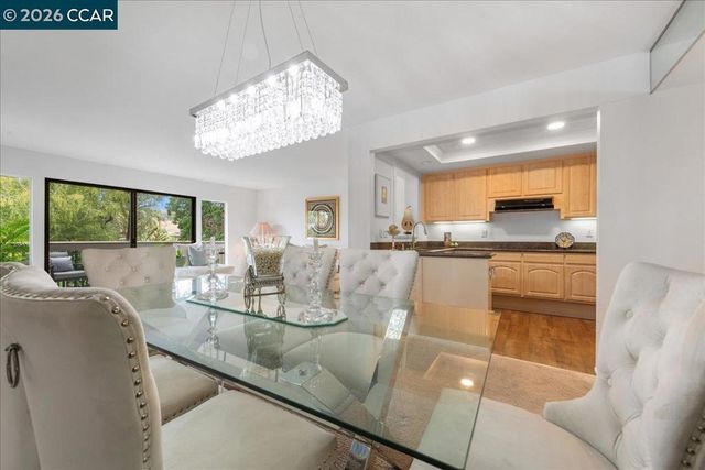 1317 Canyonwood Ct 4, Walnut Creek, CA 94595