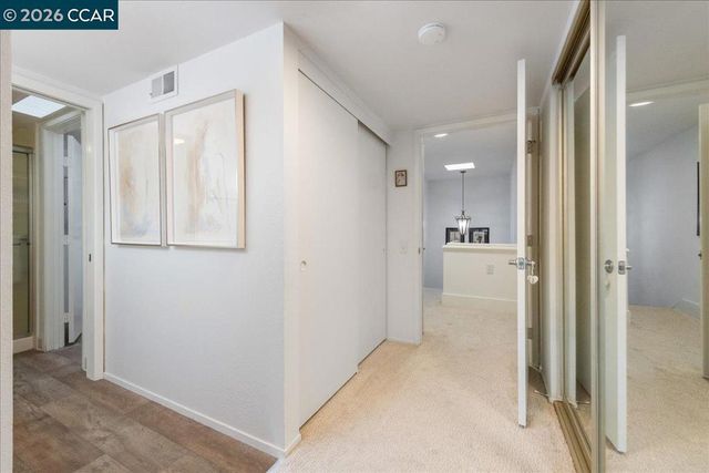 1317 Canyonwood Ct 4, Walnut Creek, CA 94595