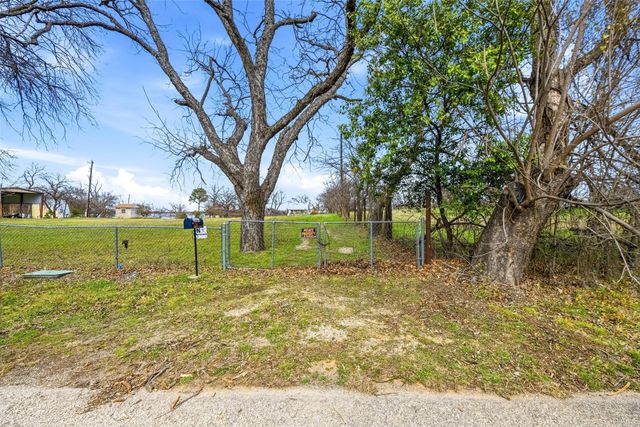 7000 Briar Road, Azle, TX 76020