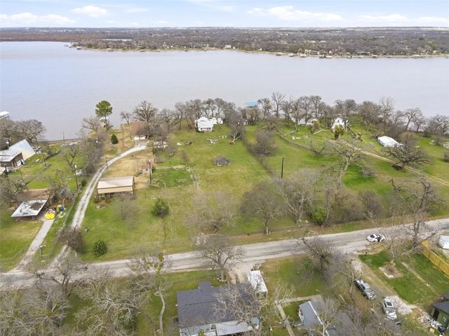 7000 Briar Road, Azle, TX 76020