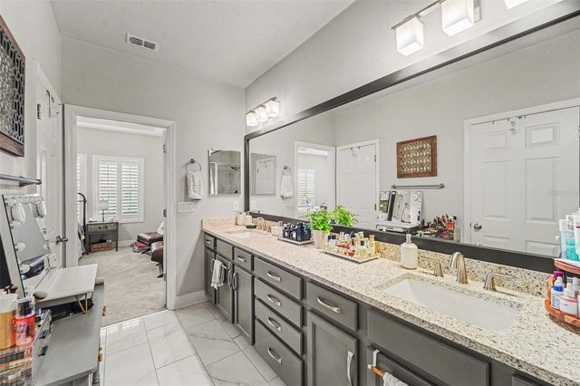 9567 CAVENDISH DRIVE, Tampa, FL 33626