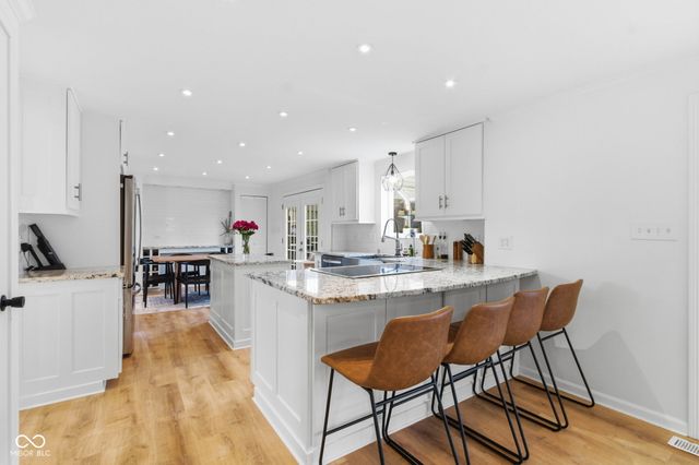 11324 Wood Creek Drive, Carmel, IN 46033