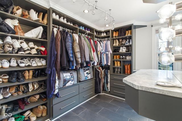 11324 Wood Creek Drive, Carmel, IN 46033