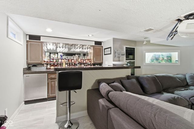 11324 Wood Creek Drive, Carmel, IN 46033