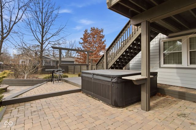 11324 Wood Creek Drive, Carmel, IN 46033