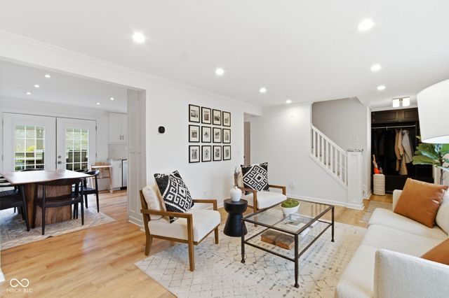 11324 Wood Creek Drive, Carmel, IN 46033