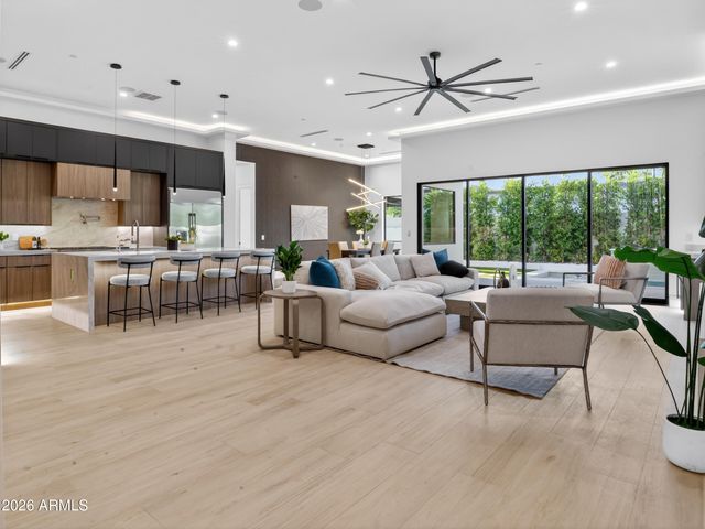 8436 E Rosewood Lane, Scottsdale, AZ 85251