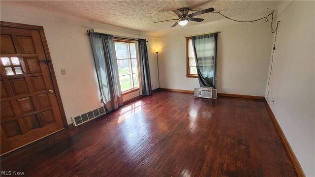 6014 Laverne Avenue, Parma, OH 44129