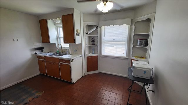 6014 Laverne Avenue, Parma, OH 44129
