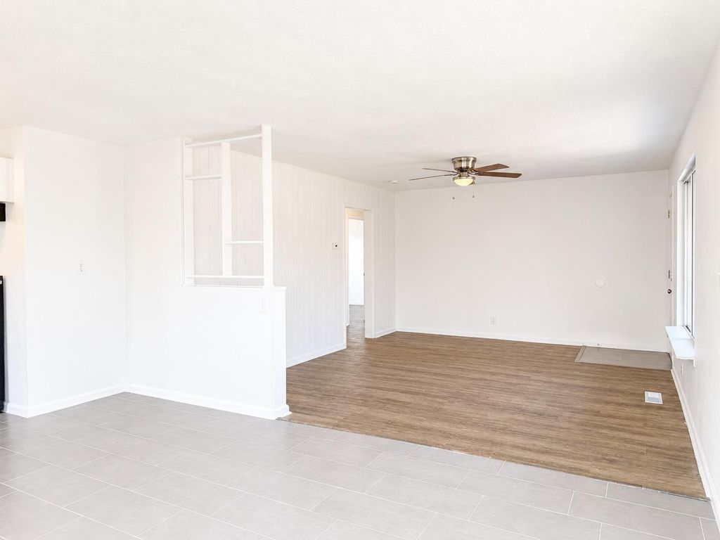 Image 12 of property listing at 2337 W Shields Avenue, Fresno, CA 93705