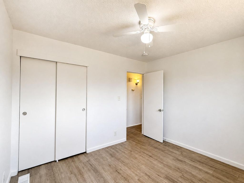 Image 17 of property listing at 2337 W Shields Avenue, Fresno, CA 93705