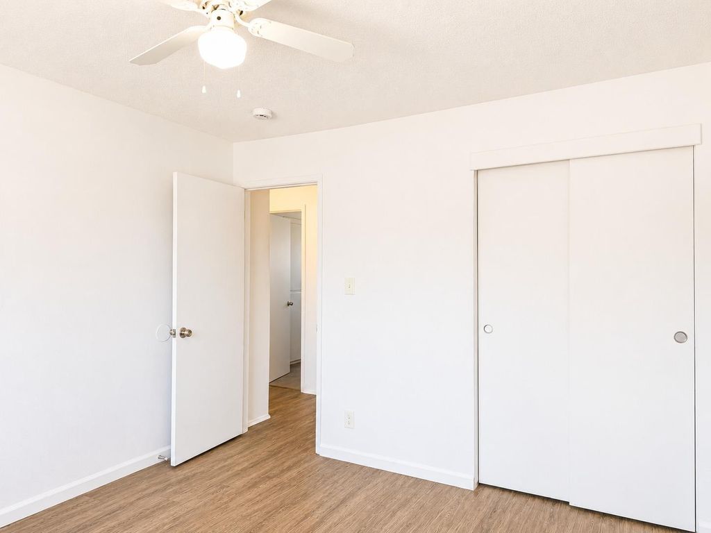 Image 18 of property listing at 2337 W Shields Avenue, Fresno, CA 93705
