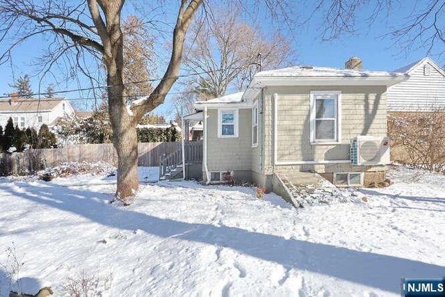 31 Rea Avenue Cottage, Midland Park, NJ 07432