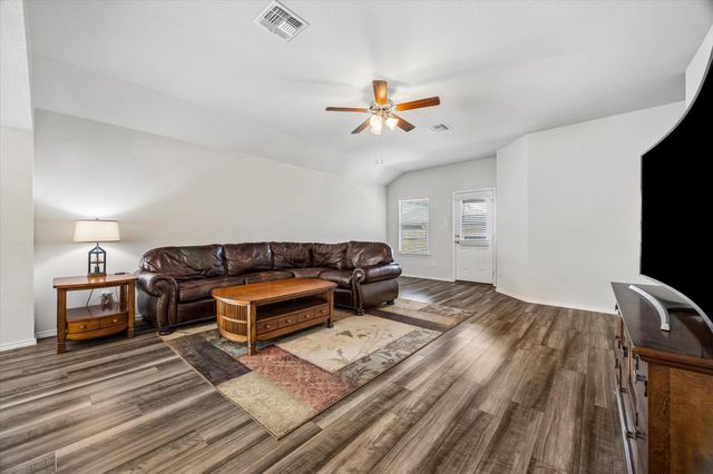 168 Onna ST, Taylor, TX 76574