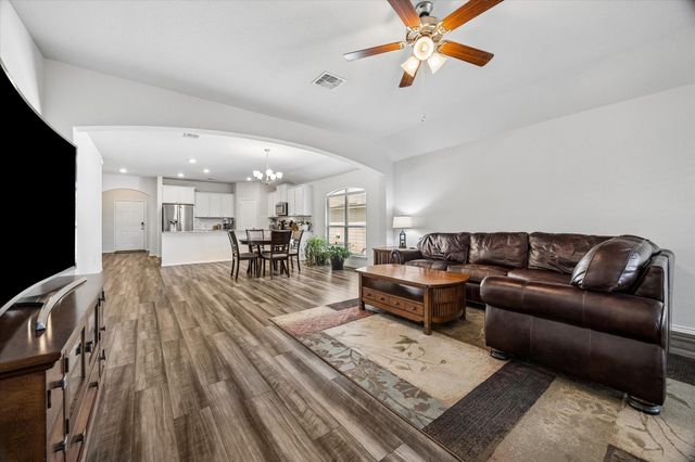 168 Onna ST, Taylor, TX 76574