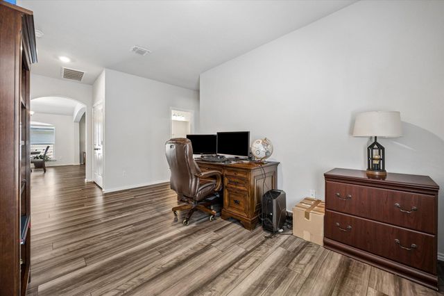 168 Onna ST, Taylor, TX 76574