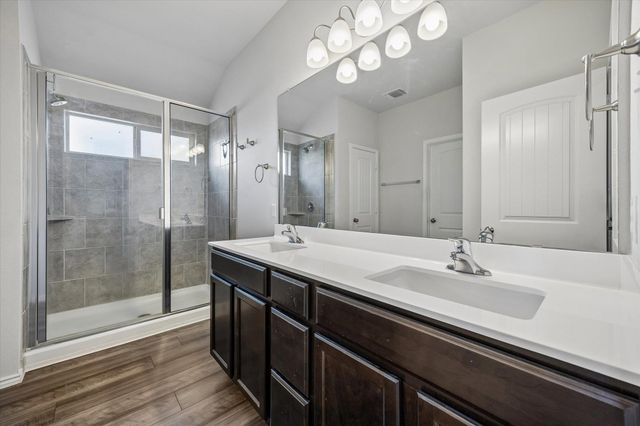 168 Onna ST, Taylor, TX 76574