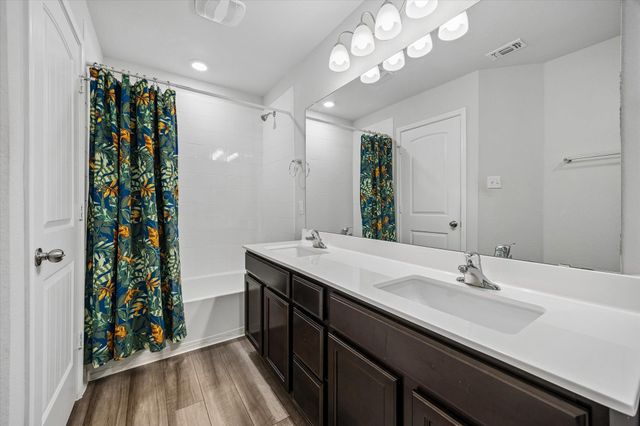 168 Onna ST, Taylor, TX 76574