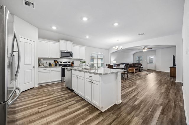 168 Onna ST, Taylor, TX 76574