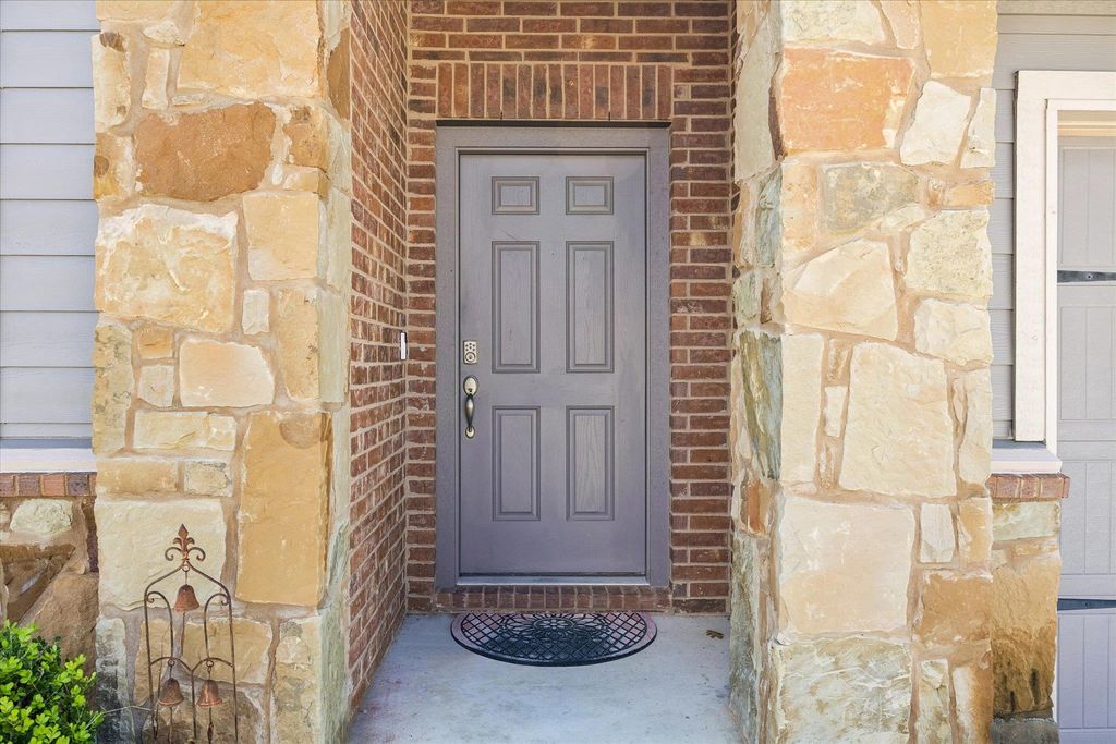 168 Onna ST, Taylor, TX 76574