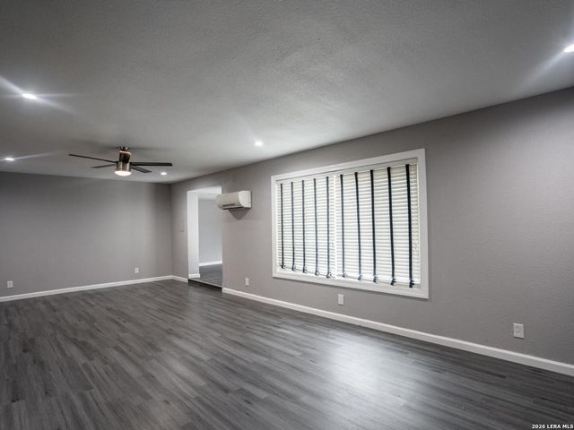 158 HATCHER AVE, San Antonio, TX 78223