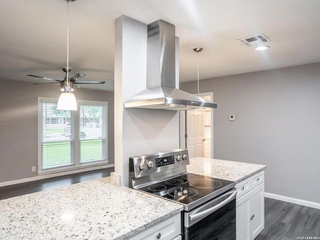158 HATCHER AVE, San Antonio, TX 78223