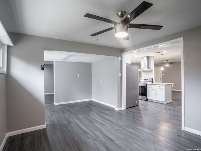 158 HATCHER AVE, San Antonio, TX 78223
