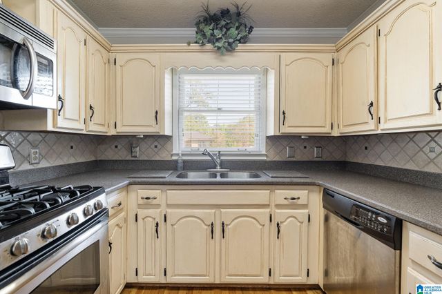 5914 WATTERS DRIVE, Bessemer, AL 35023