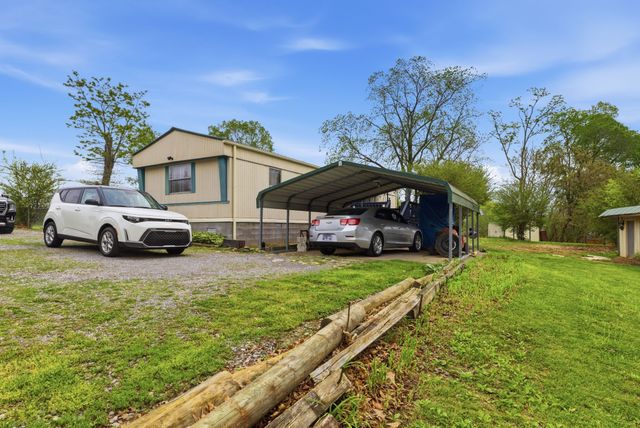 432 Crafton Rd, Portland, TN 37148