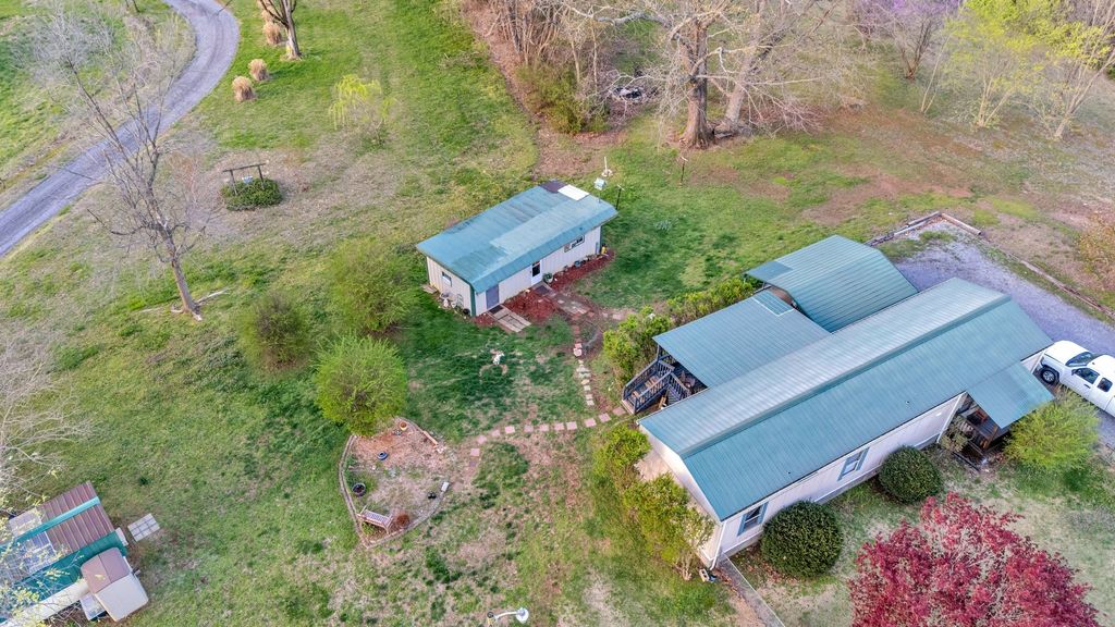 432 Crafton Rd, Portland, TN 37148