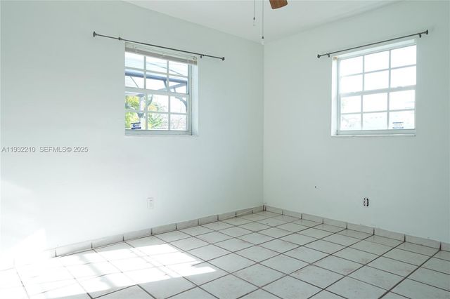 10921 N Snapper Creek Dr, Miami, FL 33173