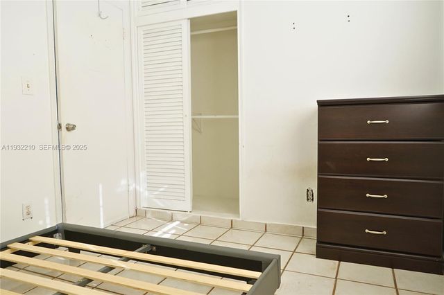 10921 N Snapper Creek Dr, Miami, FL 33173