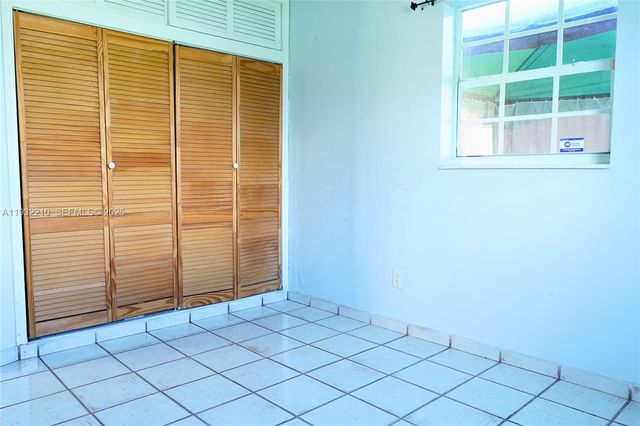 10921 N Snapper Creek Dr, Miami, FL 33173