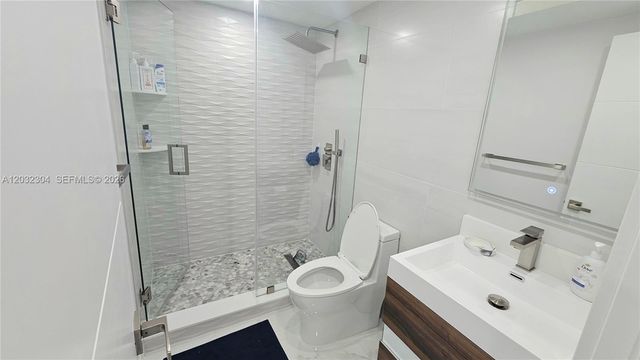 1950 S Ocean Dr 3D, Hallandale Beach, FL 33009