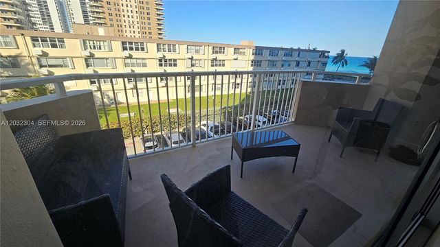 1950 S Ocean Dr 3D, Hallandale Beach, FL 33009