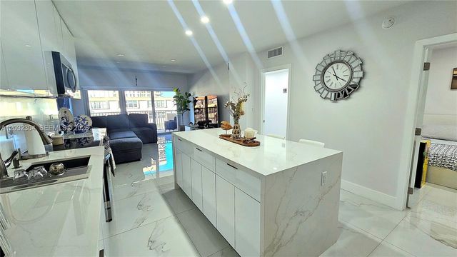1950 S Ocean Dr 3D, Hallandale Beach, FL 33009