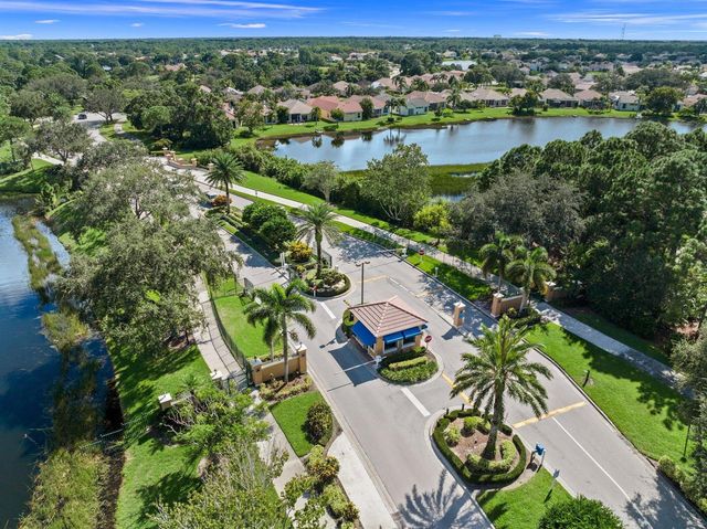 1594 SW HARBOUR ISLES Circle 77, Port St. Lucie, FL 34986