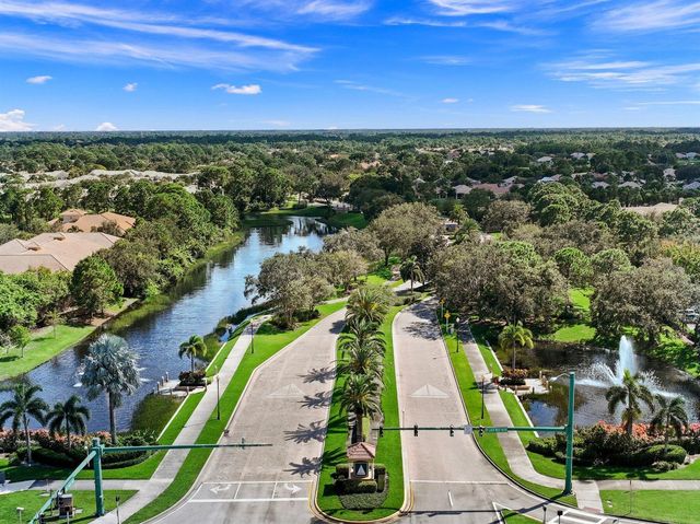 1594 SW HARBOUR ISLES Circle 77, Port St. Lucie, FL 34986