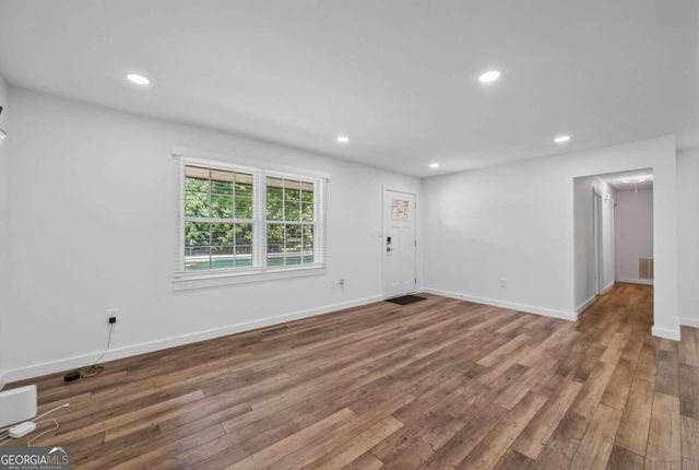 4619 Mountain View Road, Oakwood, GA 30566