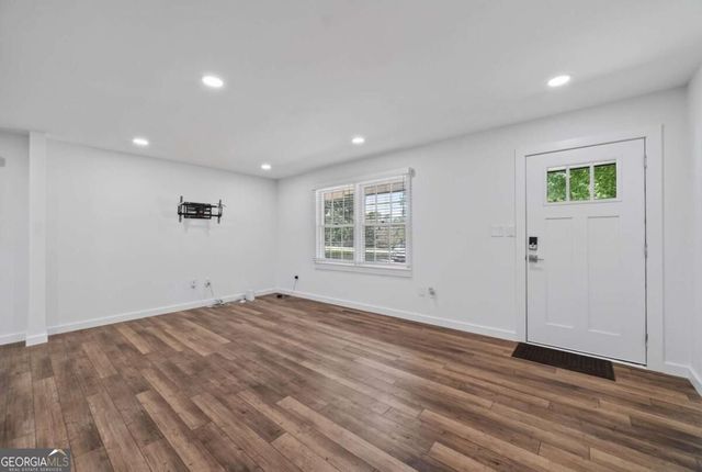 4619 Mountain View Road, Oakwood, GA 30566