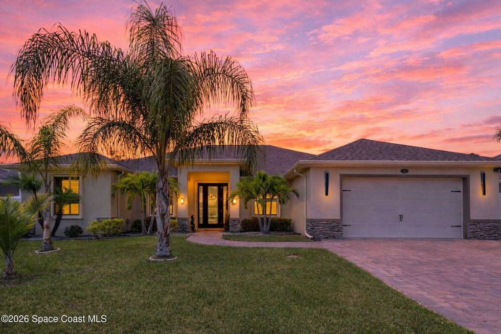 840 Hawks Ridge Court NE, Palm Bay, FL 32905