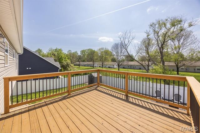 301 Cherylwood, Fairview Heights, IL 62208