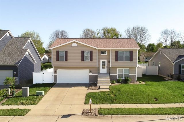 301 Cherylwood, Fairview Heights, IL 62208
